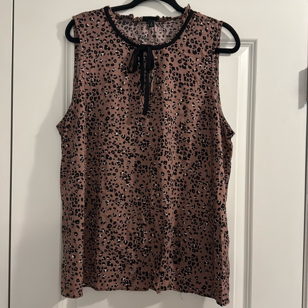 TORRID dress shirt; size 2; mauve